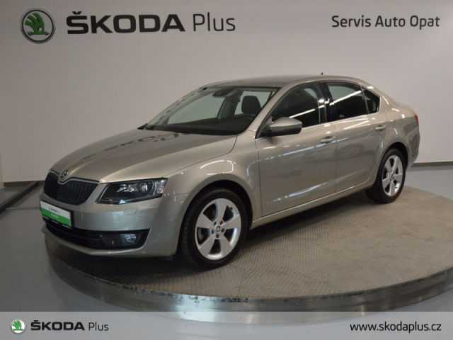 Škoda Octavia liftback 110kW nafta 201605